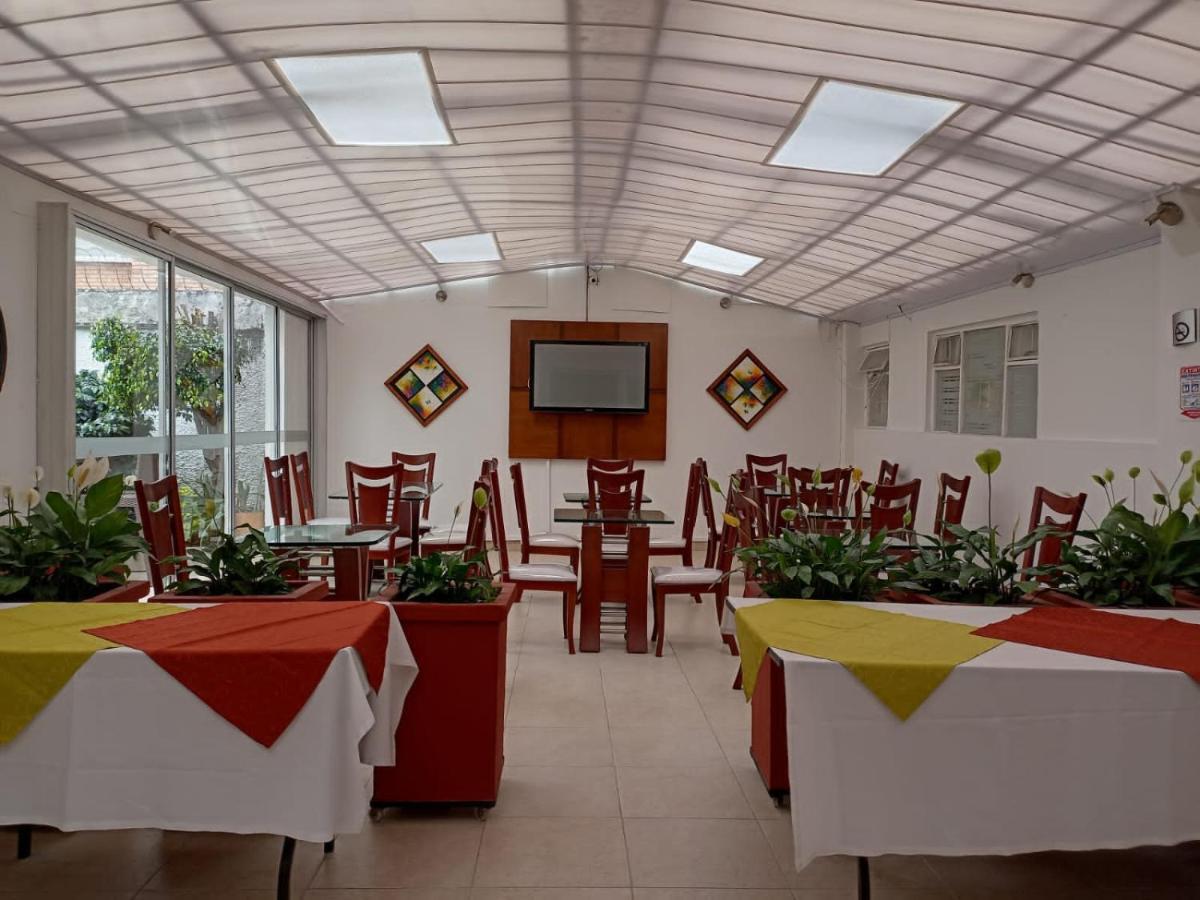 Hotel Marbella Chico Bogotá Esterno foto
