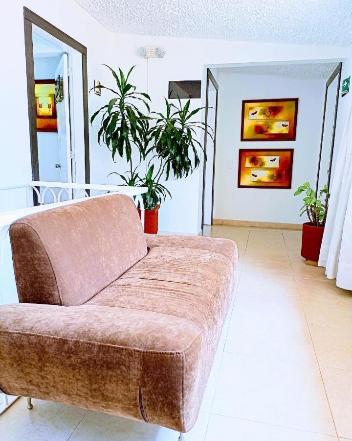Hotel Marbella Chico Bogotá Esterno foto