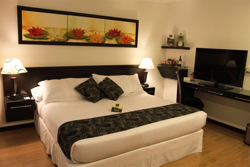 Hotel Marbella Chico Bogotá Esterno foto