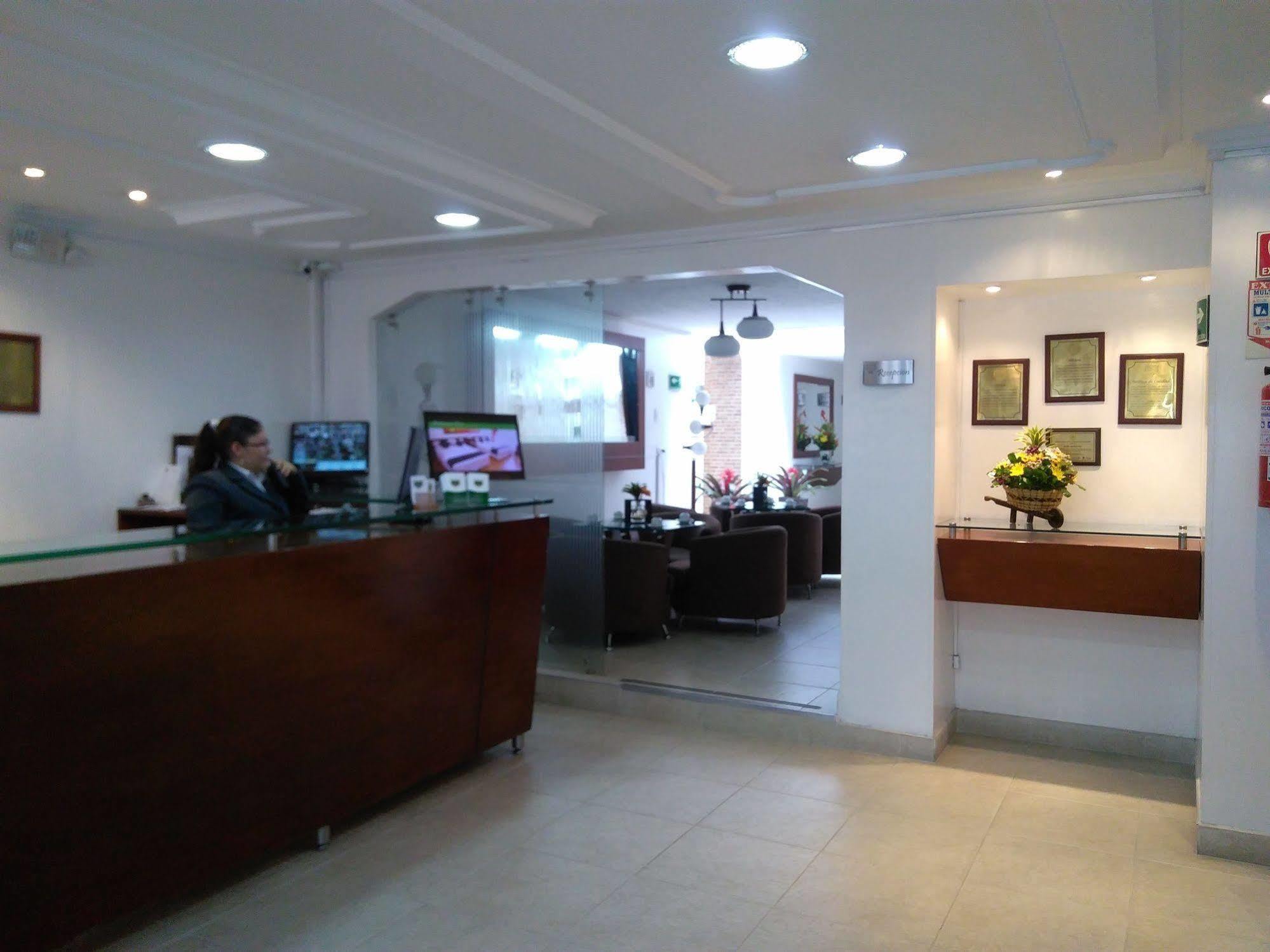Hotel Marbella Chico Bogotá Esterno foto
