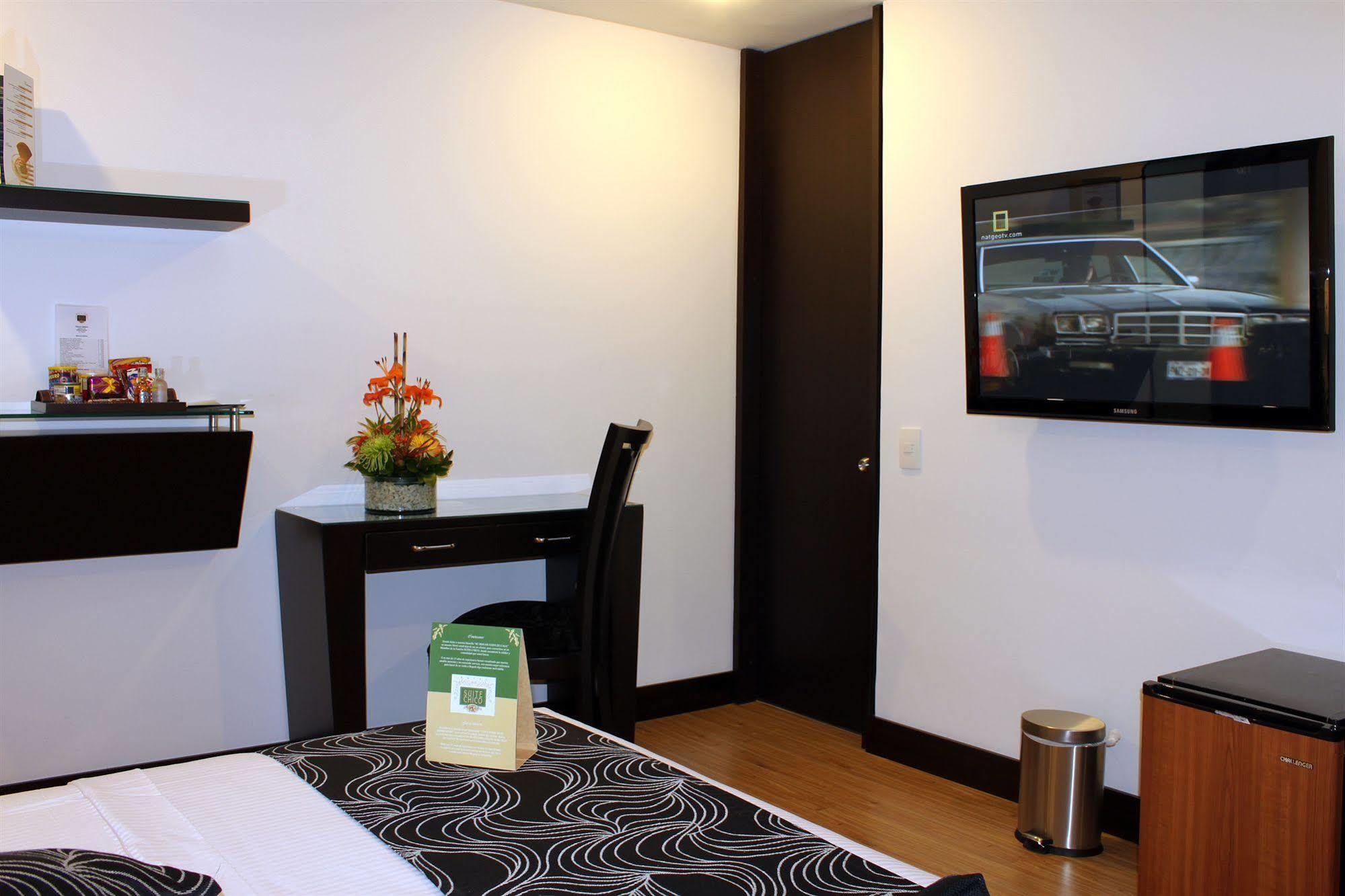 Hotel Marbella Chico Bogotá Esterno foto